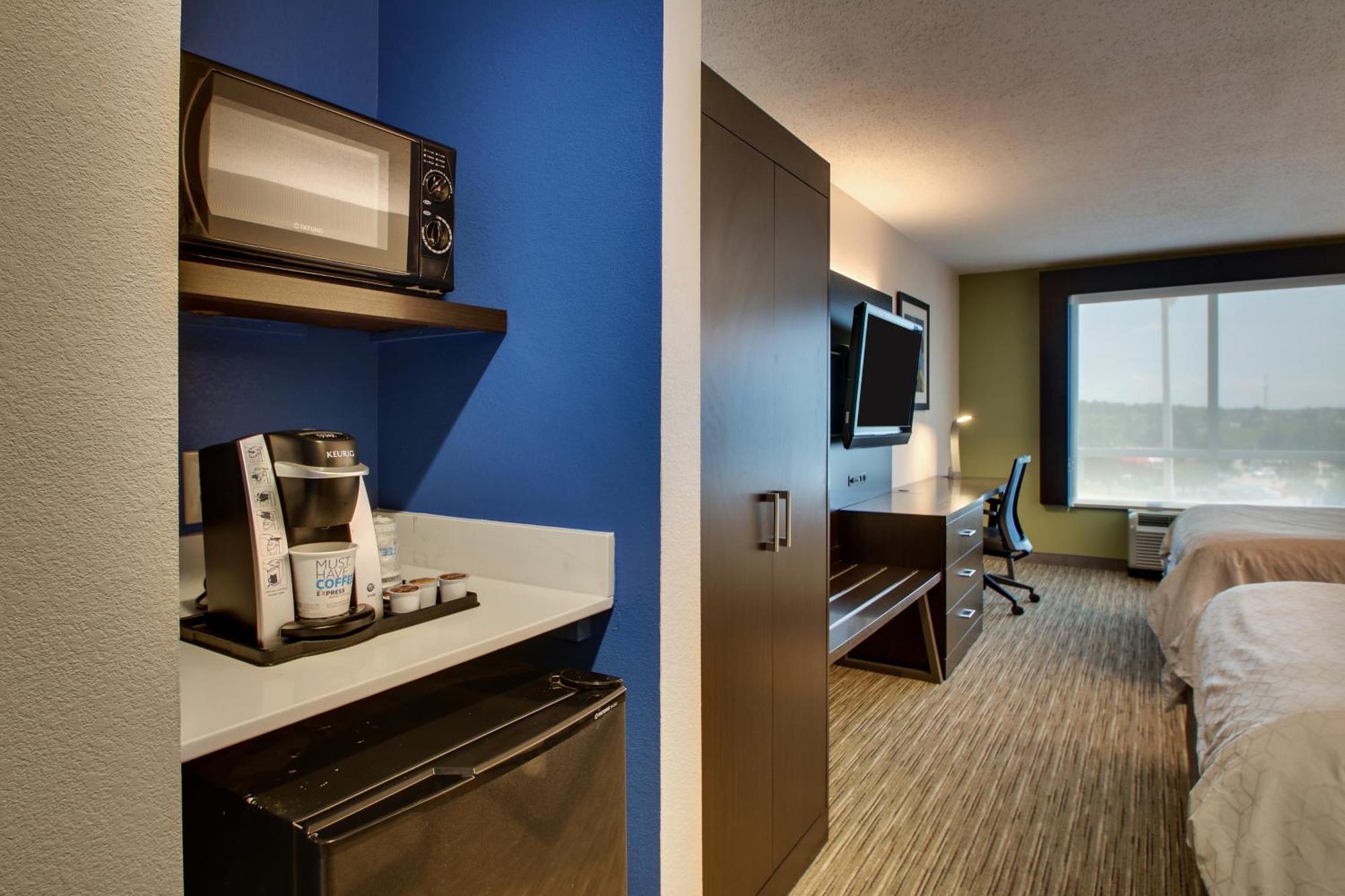 Standard Room with Two Queen Beds,1281739897:JPEG